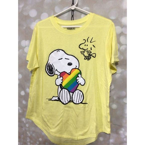 NWT Peanuts Snoopy Tee Yellow Multi Size XXL Junior Women’s NEW - Picture 1 of 14